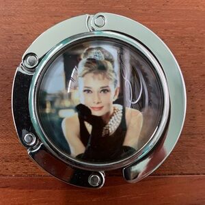 Audrey Hepburn Bagholder